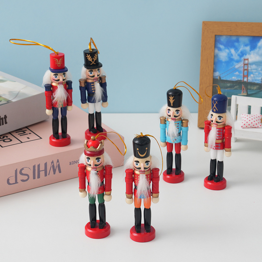 6 szt. drewnianych zawieszek w – Nutcracker Figurine recenzja i cena
