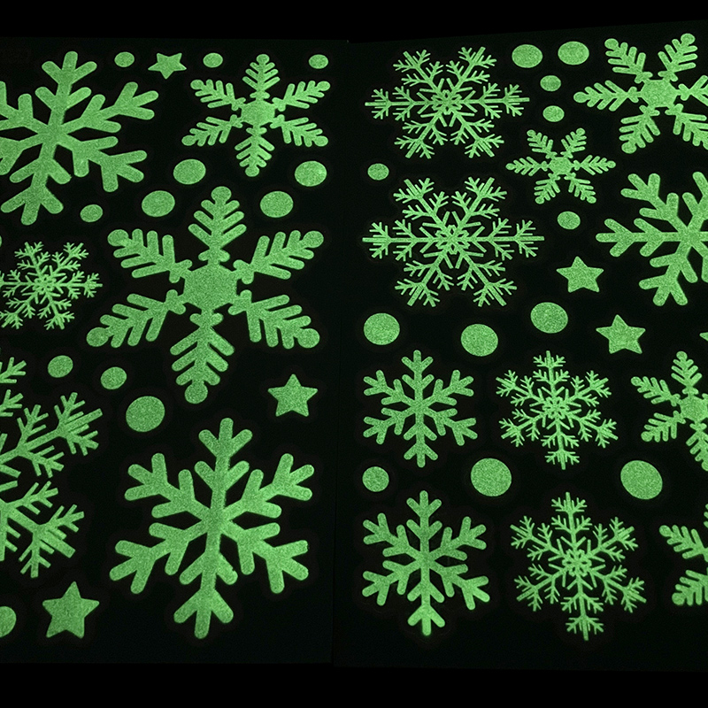 Świąteczna świecąca naklejka n – Snowflake Window Decal recenzja i cena