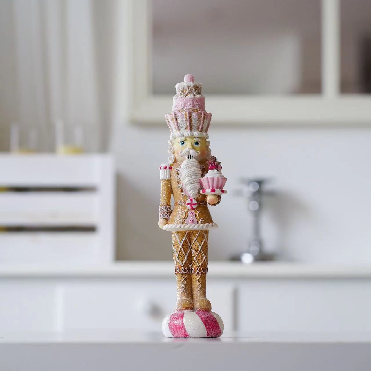 Słodka Różowa Figurka Żołnierz – Nutcracker Figurine recenzja i cena