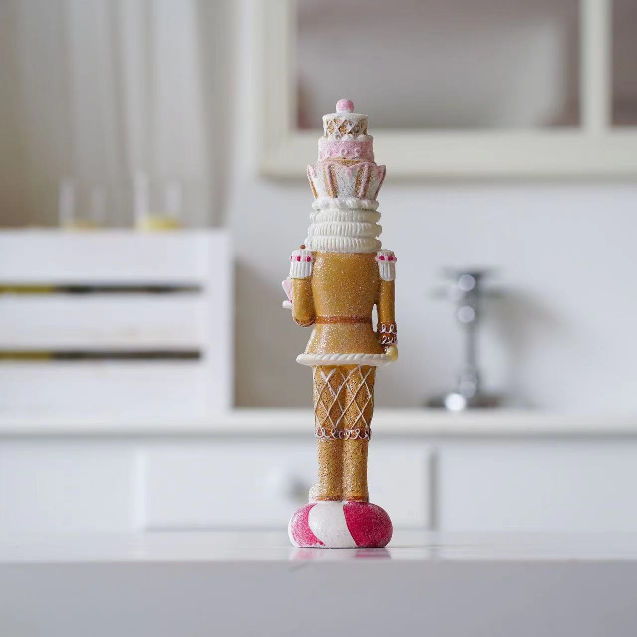 Słodka Różowa Figurka Żołnierz – Nutcracker Figurine recenzja i cena